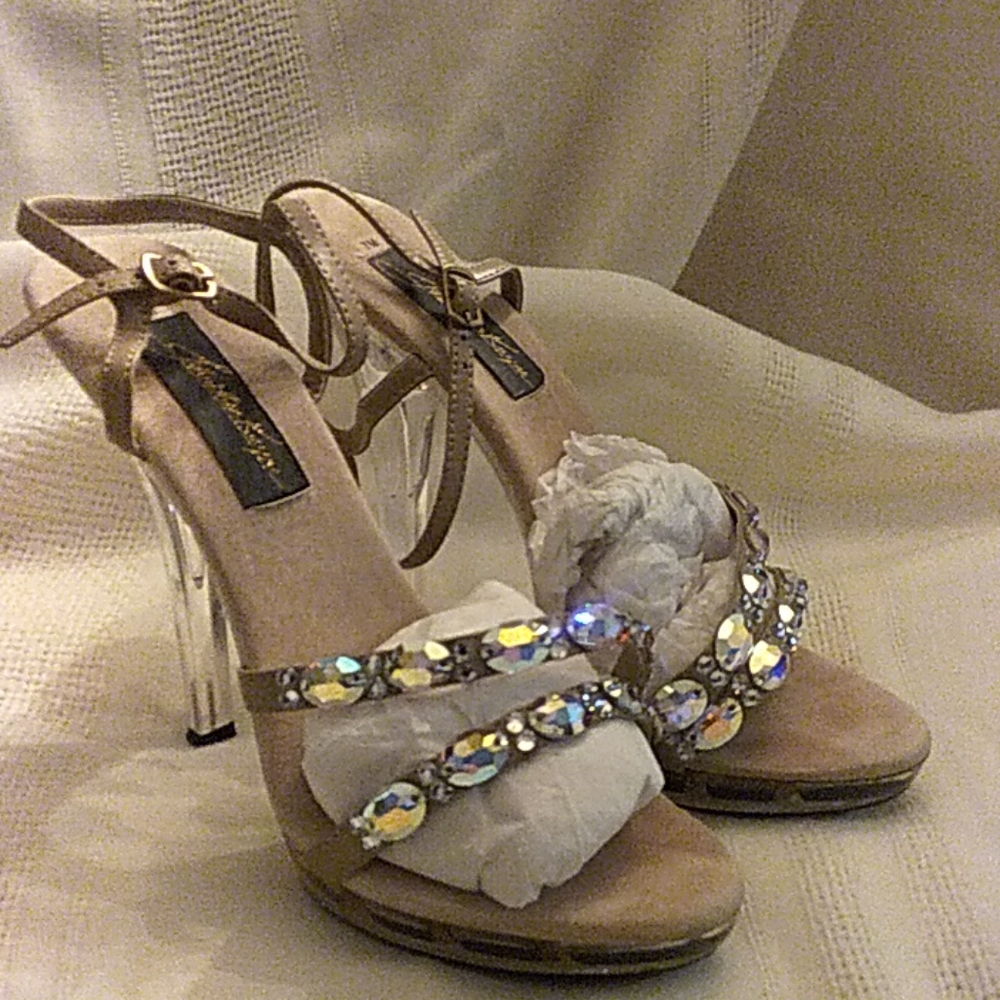 Jonathan Kayne Austria womens heels